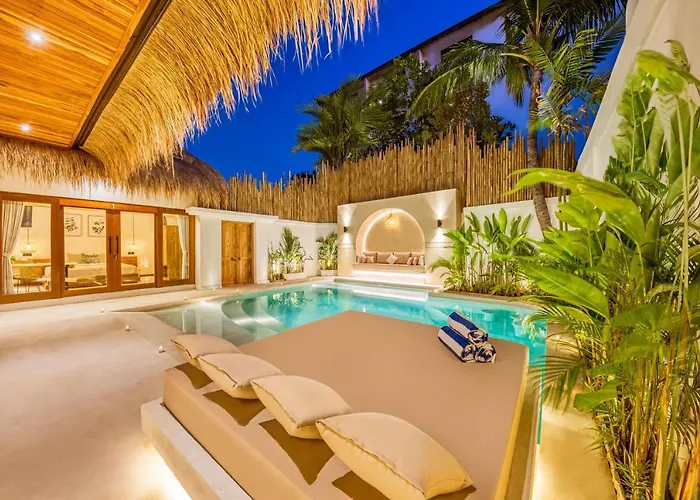 Waikiki - Brand New 4bdr With Huge Pool 别墅 *