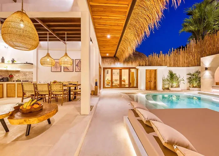 Waikiki - Brand New 4bdr With Huge Pool 别墅 *