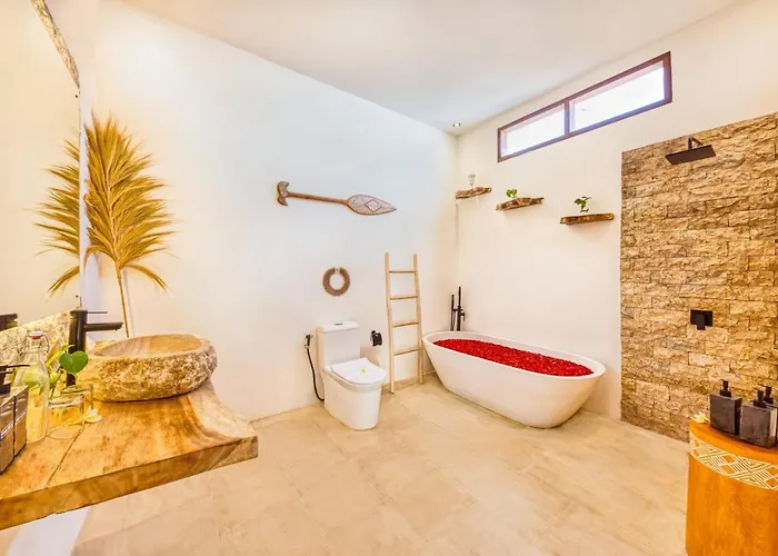 Waikiki - Brand New 4bdr With Huge Pool 塞米亚克