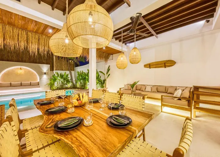 Waikiki - Brand New 4bdr With Huge Pool *